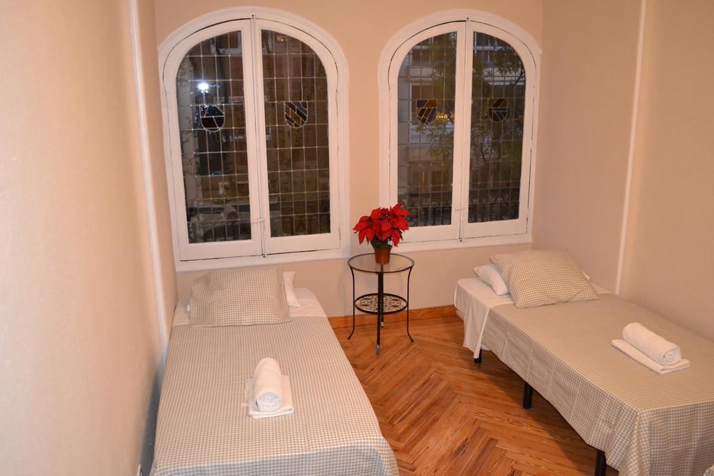 Rooms Arguelles 58 Мадрид Номер фото